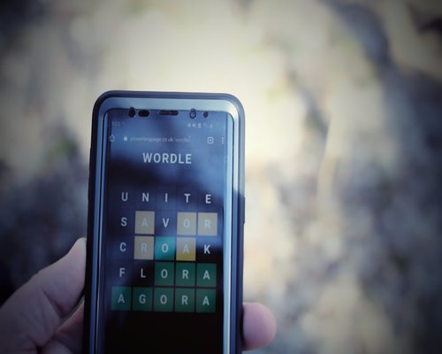 Smartphone displaying the BEGINNERS tutorial in the fictional Southern Mix Trails First Blend game